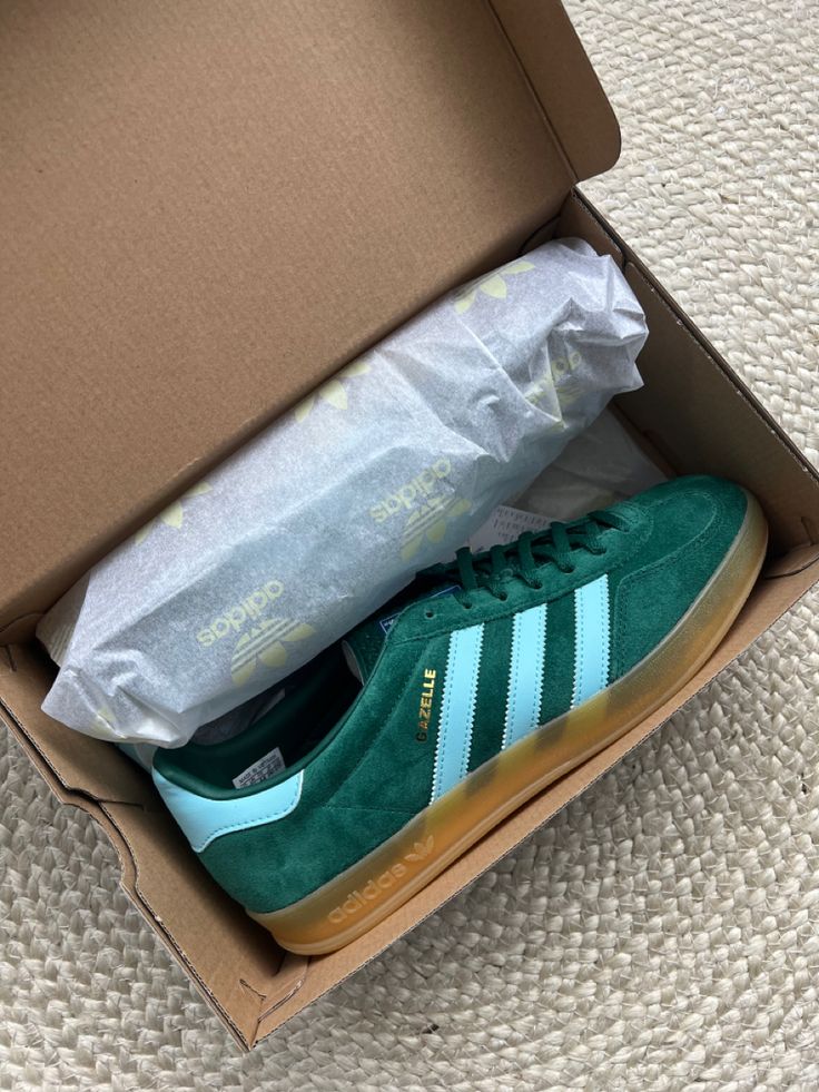 Sambas Gazelles, Satellite Stompers, Skater Shoes, Adidas Spezial, Adidas Sneaker, Shoe Inspo, Aesthetic Shoes, Swag Shoes, Pretty Shoes