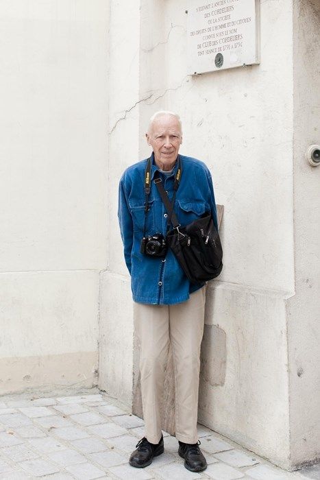 Photographer Outfit, Bill Cunningham, Issue Magazine, Mens Outfit Inspiration, Chore Jacket, Work Jackets, Old Man, Blue Jacket, Fashion Photographer