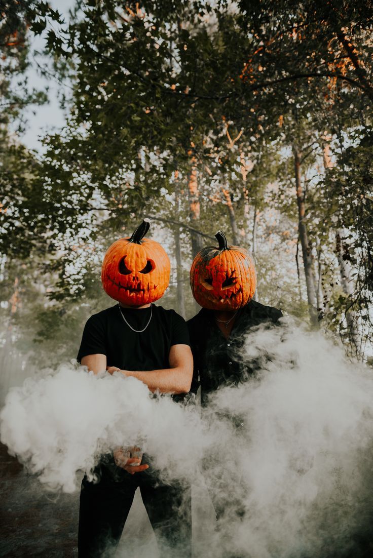 Pumpkin Faces Photoshoot, Halloween Pumpkin Photoshoot, Spooky Season Photoshoot, Pumpkin Head Photoshoot Friends, Pumpkin Head Photoshoot, Baptism Pictures, Pumpkin Patch Photoshoot, Pumpkin Pictures, Motion Photography