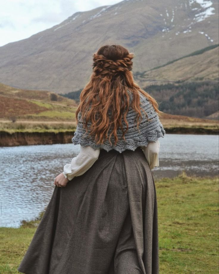 Cabincore Aesthetic Outfits, Outlander Outfits, Winter Cottagecore, Cute Profile, Outlander Costumes, Cottagecore Dresses, Fair Outfits, Cottagecore Outfits, Old Fashion Dresses