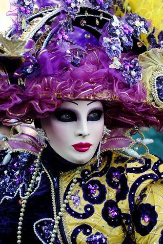 Carnival Carnival Images, Venice Carnivale, Venice Carnival Costumes, Venice Mask, Venetian Carnival Masks, Carnival Of Venice, Venetian Masquerade, Mardi Gras Carnival, Wearing A Mask