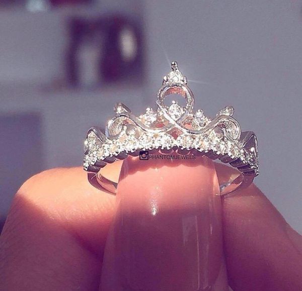 Princess Tiara Ring, Birthday Banquet, Tiara Ring, Ring Elegant, Princess Ring, Princess Tiara, Engagement Wedding Ring, Sapphire Diamond Ring, Cute Rings