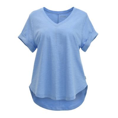 This casual, everyday t-shirt is made of a soft cotton blend and complements just about any outfit. Short sleeves V-neck Shirttail hem Machine wash Imported Outfit Short, Eddie Bauer Women, Tractor Supply, Casual Everyday, Eddie Bauer, Tractor, Womens Shirts, Cotton Blend, Short Sleeves