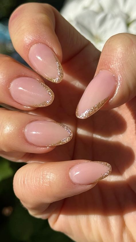 Almond Nail Glitter Tips, Simple Gold Almond Nails, Simple Nail Art For Wedding, Easy Wedding Nails For Bride, Nails With A Touch Of Gold, Mini French Nails Almond, Nails With A Gold Dress, Easy Gold Nails, Party Almond Nails