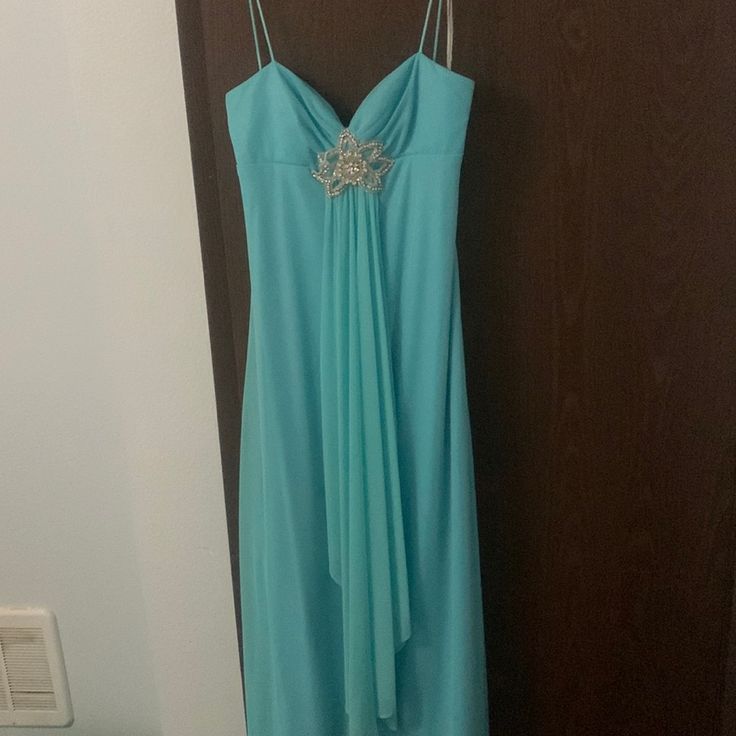 The Design On The Top Is Starting To Come Undone But A Few Touch Ups On It And It Will Be Brand New Again Fancy Blue Dress, Quince Pics, 2012 Dress, Aquamarine Dress, Baddie Dresses, Thrift Clothes, 2000s Dress, Beautiful Prom Dress, Personal Things