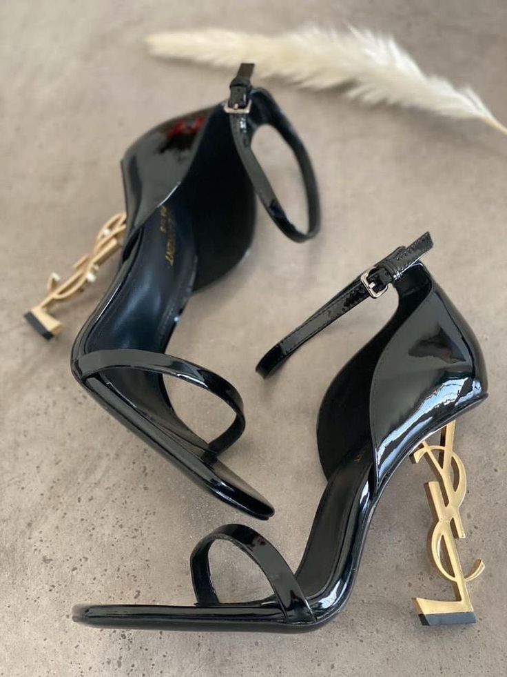 👜 on Twitter: "ysl heels… " Hak Tinggi, Pretty Heels, Heels Aesthetic, Dr Shoes, Fashion Shoes Heels, Cute Shoes Heels, Shoes Heels Classy, Ysl Heels, Heels Classy