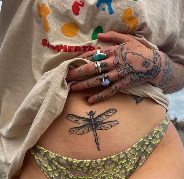 Tattoos About Feeling Too Much, Bug Back Tattoo, Strange Tattoos, Tattoo Chart, Woman With Tattoos, 16 Tattoo, Stomach Tattoo, Bad Choices, Funky Tattoos