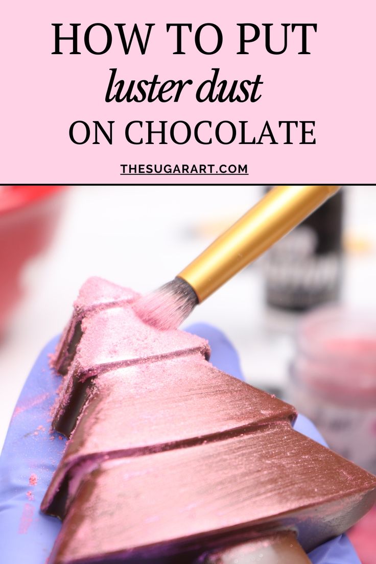 How to put luster dust on chocolate. Luster Dust On Chocolate, Modeling Chocolate Recipes, Chocolate Bonbons Recipe, Edible Luster Dust, Chocolate Work, Edible Paint, Luster Dust, Chocolate Candy Molds, Chocolate Art