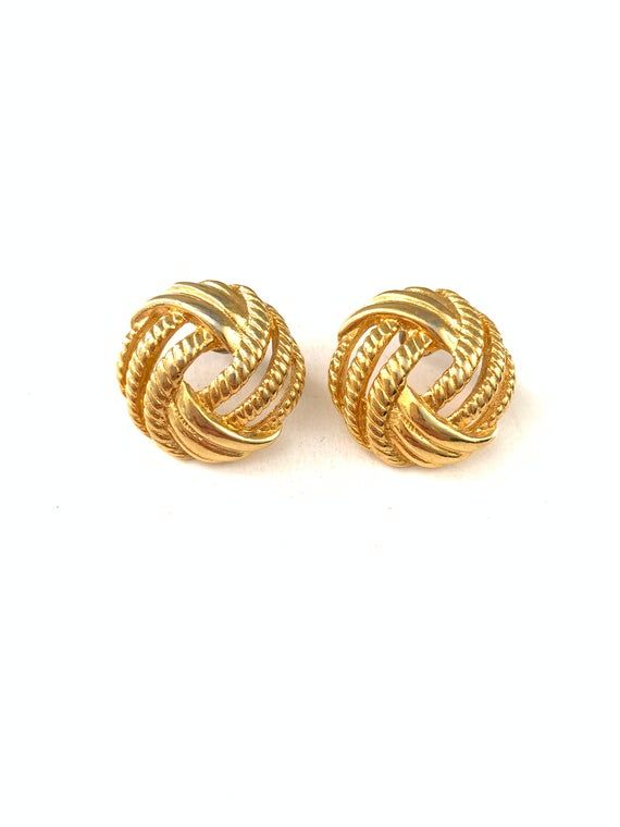 Vintage Classic Gold Tone Twist Textured Stud EarringsAwesome vintage earrings in great condition. They measure 7/8" and have post stud backs.  All items such as boxes, coins, etc., in photos are NOT included with the jewelry, they are props being used for display. Important: Please read all shop policies prior to purchase.The below is a brief overview, to view full shop policies please go to the homepage of the shop and scroll to the bottom and they are listed in full there.International orders Glamorous Earrings, Czech Glass Necklace, Vintage Gold Earrings, Vintage Stud Earrings, Round Dangle Earrings, Earrings Inspiration, Classy Jewelry, Large Jewelry, Glass Pendant Necklace