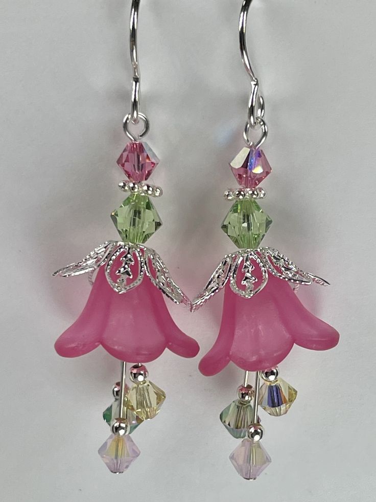 Floral Earrings Diy, Vintage Beaded Earrings, Crystal Beads Earrings, Glass Flower Beads, Flower Beads Earrings, Cute Flower Jewelry, Earring Making Ideas, Diy Flower Earrings, Conceptual Jewelry