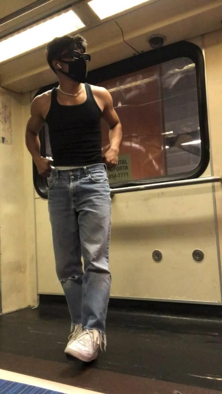 Male Summer Outfits Casual, Tank Top Outfits Men, Murakami Pillow, Style Outfits Men, Boy Aesthetics, Mens Aesthetic, Aesthetics Tumblr, Outfits Men Streetwear, Converse Outfits