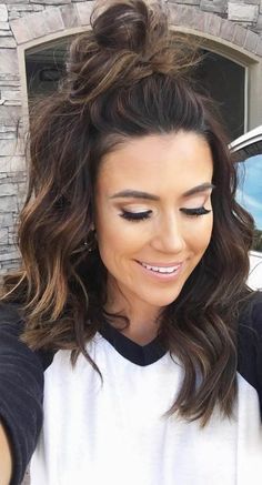 Rambut Brunette, Top Hairstyles, Penteado Cabelo Curto, Short Hairstyle, Fall Hair Color, Brunette Hair, Dark Hair, Pretty Hairstyles, Fall Hair