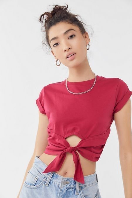 Fashion Tops Blouse, Crop Top Outfits, Cropped Tee, Women Shirts Blouse, Urban Chic, Red Top, Shirts Blouses, Tops For Women, Crop Tee