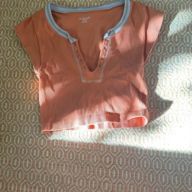 The Color Is Orange Casual Orange V-neck Crop Top, Urban Outfitters Orange Sleeveless Top, Trendy Orange Tops From Urban Outfitters, Trendy Orange Urban Outfitters Top, Spring Orange Tops From Urban Outfitters, Urban Outfitters Orange Tops For Spring, Go For Gold Top, Sublimation Ideas Projects Inspiration, Sublimation Ideas