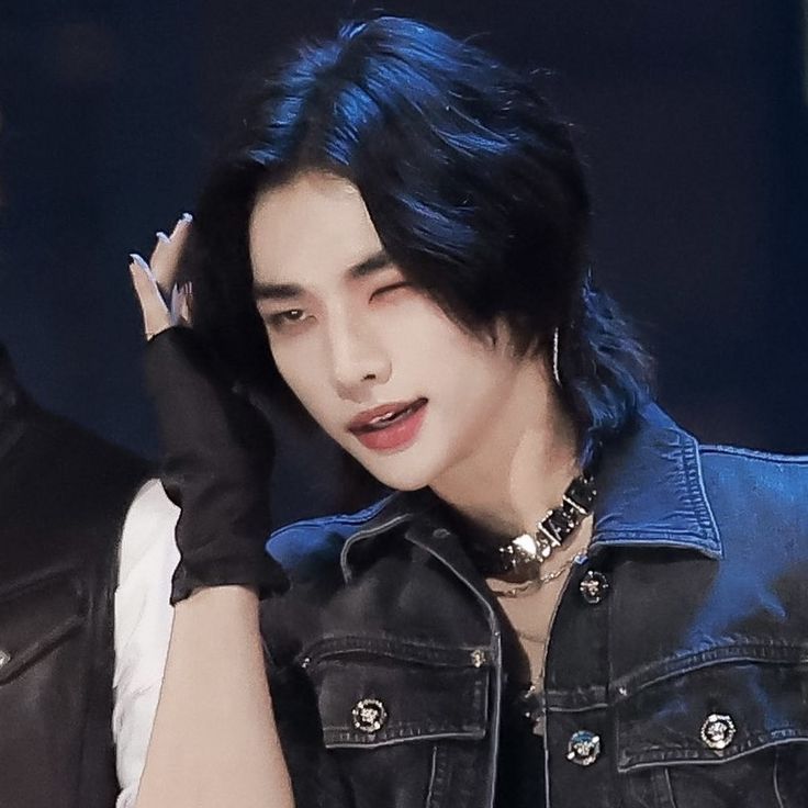 #hyunjin #straykids Sarada Cosplay, 17 Kpop, Straykids Hyunjin Photoshoot, Dara Kpop, Skz In Cute, Drama Queens, Kids Icon, Homeless Children, Crazy Kids