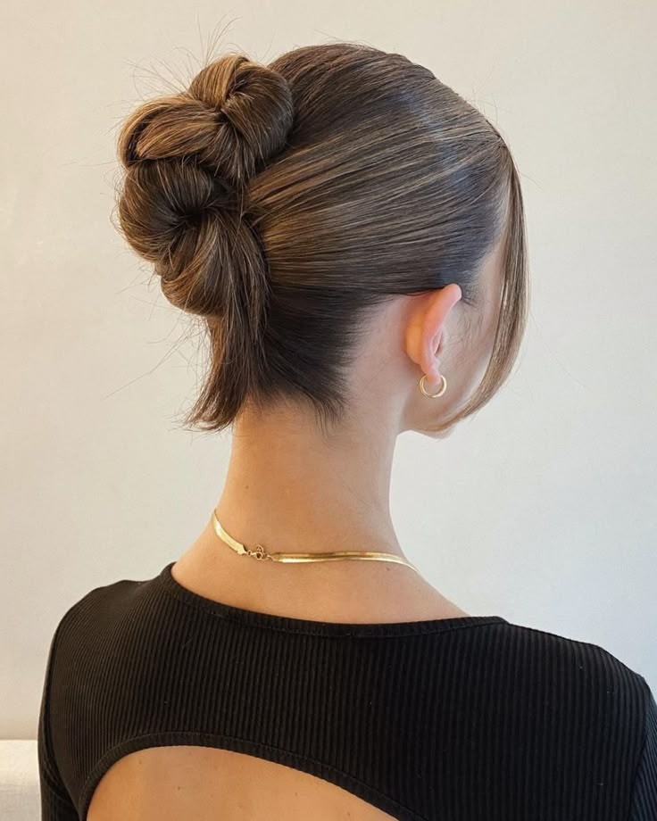 Hair Arrange, High Bun, Wedding Hair And Makeup, Aesthetic Hair, Hair Dos, Bridesmaid Hair, Hair Day, Pretty Hairstyles, Up Hairstyles