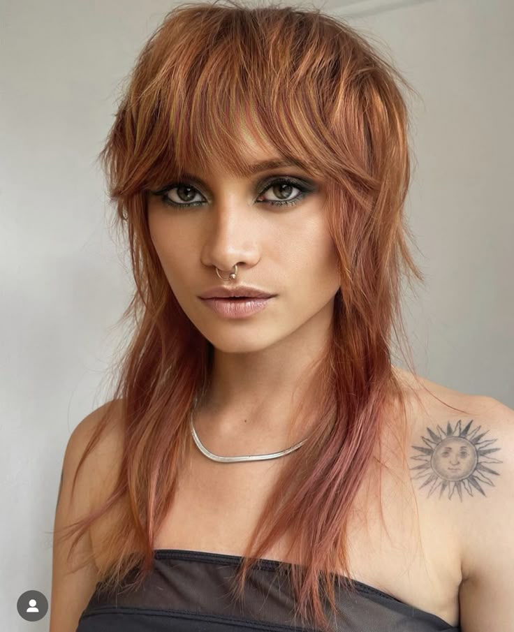 Free Bird Mullet Women, Shaggy Bangs Long Hair, Grunge Hair Ideas, Mullet Haircut Woman, Hairstyle For Woman, Medium Shag, Long Shag Haircut, Mullet Haircut, Choppy Layers