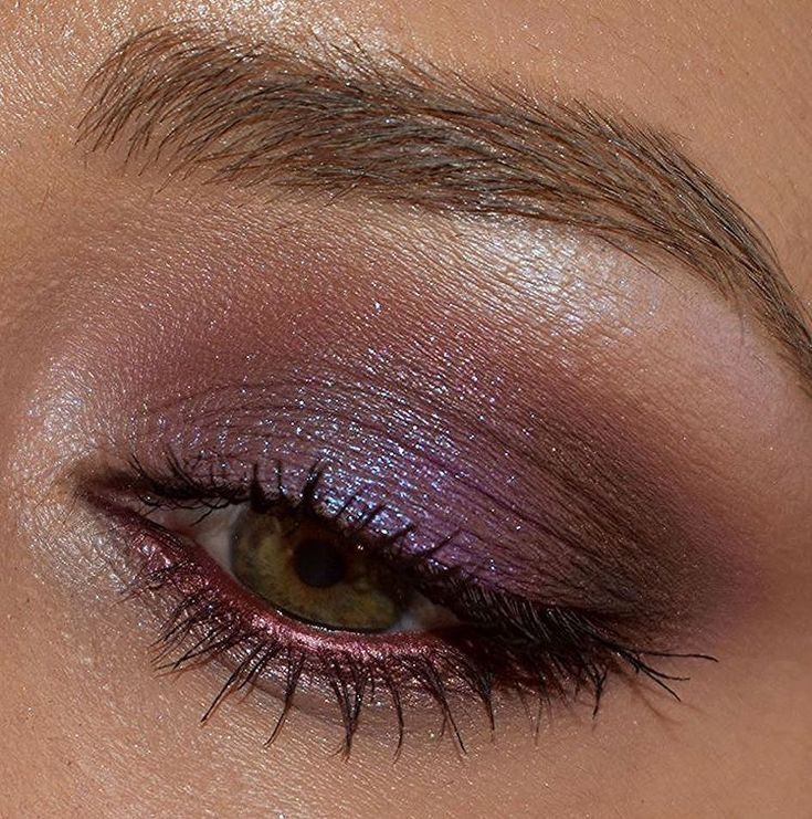 Eye Makeup Purple Smokey, Eye Makeup That Goes With Blue Dress, Purple Bridesmaids Makeup, Shimmer Purple Eyeshadow, Makeup Ideas For Maroon Dress, Plum Eyeshadow Looks Blue Eyes, Purple Eyeshadow Hazel Eyes, Makeup For A Purple Dress, Neutral Skin Tone Makeup