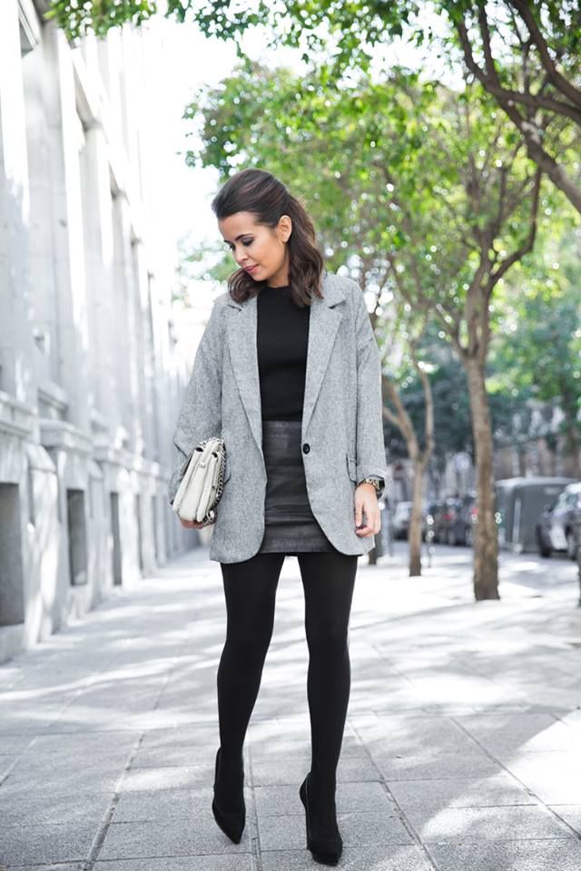 Gray Blazer Outfit Women, Blazer And Skirt Outfits, Grey Blazer Outfit, Zipper Outfit, Secretary Outfits, Cold Weather Dresses, Mini Skirt Fashion, Blazer Outfits For Women, Gray Blazer