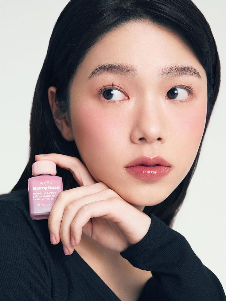 Rosy color tint with hydration.- #3 Soft Mauve- Soft and creamy texture- Thin yet moisturizing glow- Contains Desert rose extract, Damascus rose extract, and panthenol Pink Lip Makeup, Shopping Korea, Damascus Rose, Pink Lips Makeup, Rose Extract, Creamy Texture, Colour Tint, Desert Rose, Lip Stain