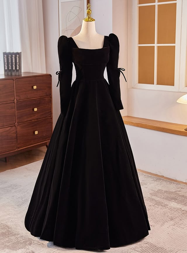 Prom Dresses Black Long Sleeve, Wedding Guest Dress Long Sleeves, Black Velvet Ball Gown, Winter Gowns Formal, Black Long Sleeve Dress Formal, Sleeves Design For Gown, Black Gown Aesthetic, Velvet Gown Styles, Corset Ball Dress