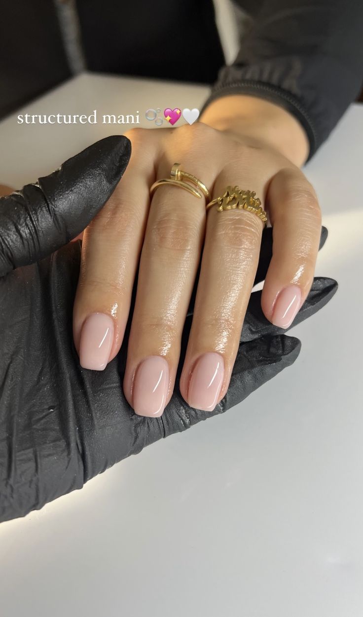 Classic Nail Inspiration, Biab Nails Classy, Neutral But Cute Nails, Short Nail Inspo Natural, Normal Gel Nails, Nail Inspo Gel Overlay, Nails And Jewelry, Gel Manicure Classy, Classic Natural Nails