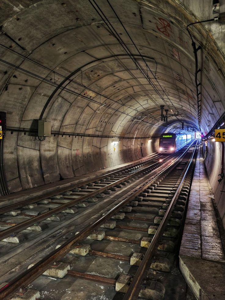 Underground metro line in Porto, Portugal. Metro Train Aesthetic, Underground Structures, Penthouse Apartment Exterior, Railway Tunnel, Writing Reference, Train Tunnel, English Project, Metro 2033, English Projects