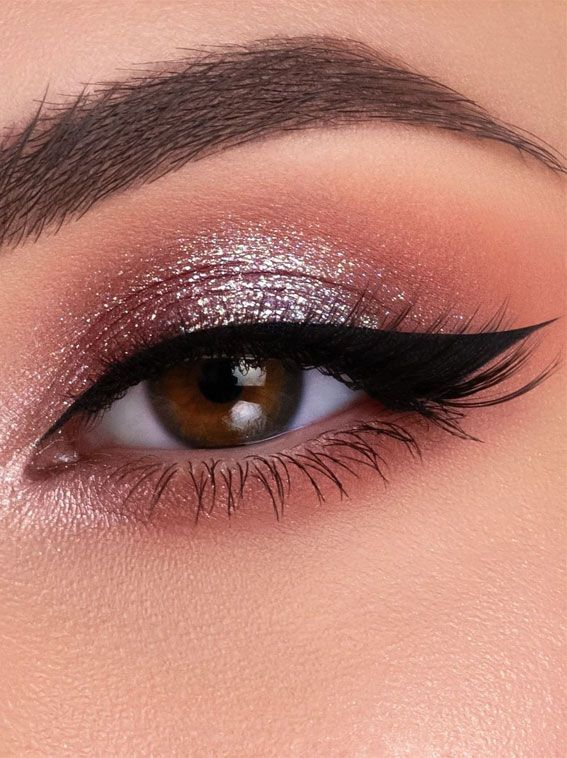 Eye Makeup Trends, Rose Gold Eye Makeup, Evening Eye Makeup, Eye Makeup Images, Pretty Eye Makeup, Wedding Eye Makeup, Gold Eye Makeup, Prom Eye Makeup, Rose Gold Makeup