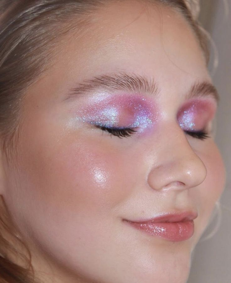 Colorful Hoco Makeup, Fairy Halloween Costumes Makeup, Pink Goddess Makeup, Barbie Inspired Costume, Rosetta Fairy Makeup, Barbie Mermaid Costume, Purple Iridescent Makeup, Fairy Glam Makeup, Pink Iridescent Makeup