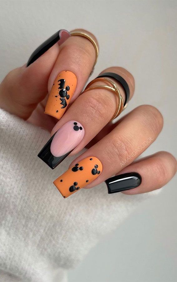 Disney Halloween Nails, Disneyland Nails, Disney Inspired Nails, Black Halloween Nails, Mickey Nails, Holloween Nails, Halloween Acrylic Nails, Cute Halloween Nails, October Nails