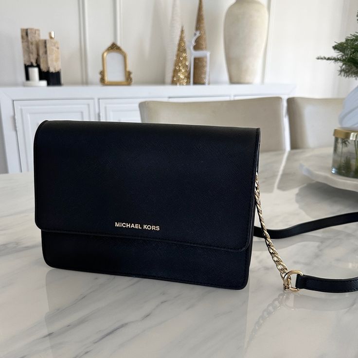 In Great Condition. Gold Detail Is Not Scratched. Bags Michael Kors, Michael Kors Crossbody Bag, Crossbody Bag Black, Black Handbag, Michael Kors Crossbody, Black Cross Body Bag, Michael Kors Black, Black Handbags, Gold Details