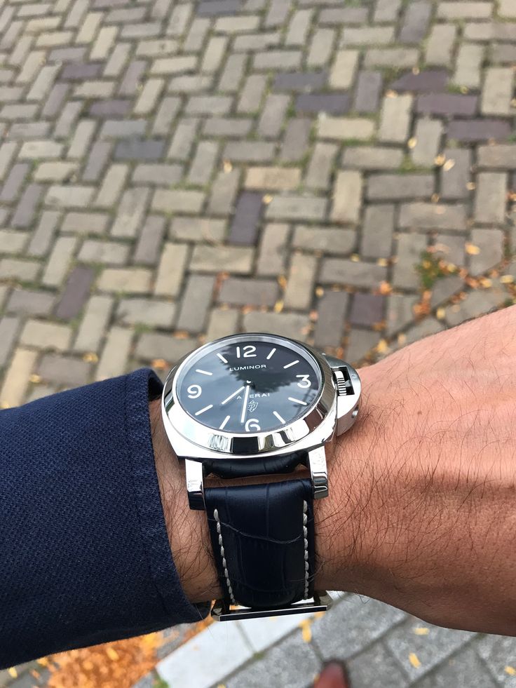 #Panerai #zero #Pam000 Nice Watches, Rolex Sea Dweller, Pal Zileri, Panerai Watches, Sea Dweller, Cartier Watch, Stylish Watches, Black Watch, Men's Collection