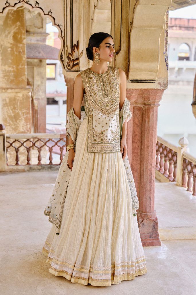 Indian Wedding Gowns, Desi Wedding Dresses, Anita Dongre, Traditional Indian Dress, Traditional Indian Outfits, Ethnic Outfits, Party Wear Indian Dresses, Dress Indian Style, Lehenga Designs