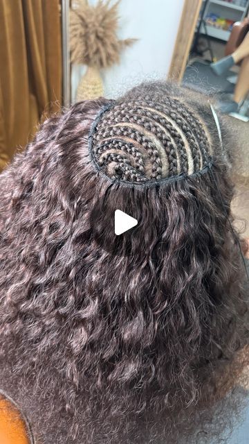 Linda Lin | 📍NYC on Instagram: "PART 2 :: How many tracks can I fit here? || Flip Over Install ||| Book “Bombshell Package”
———
For Appointments, Visit WWW.HAIRBYLIN.COM | For all appointments Click Link In Bio
•
• •
•
#cornrow #cornrows  #trenzas #2partsewin  #weaves #3partsewin  #protectivestyles #protectivehairstyles #nycbraider  #versatileinstall  #braid #braidsatlanta #braidedhairstyles #nycbraiders  #nycbraidstylist  #weaveinstall #extensions #hairextensions #extensionspecialist #versatileweave #versatileweaves  #flipoverquickweave  #rawbundles  #sewin  #sewingpatterns #nychairstylist #versatilesewin" Spanish Wave Weave Hairstyles, Sewin Weave, Flip Over Weave Sew Ins, How To Install Weave, Flip Over Weave, Wet N Wavy Weave Hairstyles, Curly Weave Hairstyles Sew In, Braided Front Curly Back, Frontal Weave Installation