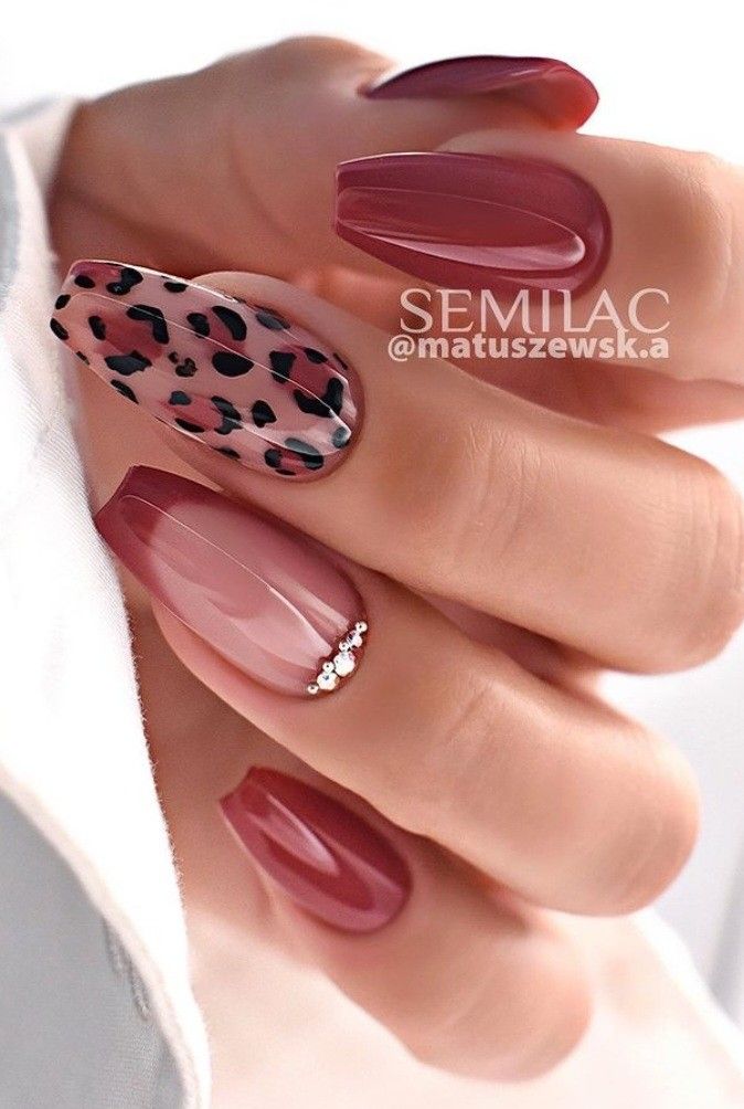 Holiday Nails Autumn, Autumn Leopard Nails, Biab Nail Art Almond, Autumn Leopard Print Nails, Fall Nails With Leopard Print, Nail Ideas Biab, Leopard Print French Nails, Fall Leopard Print Nails, Leopard Nails Designs