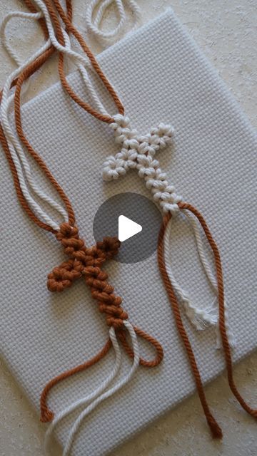 the video shows how to make an ornament out of rope