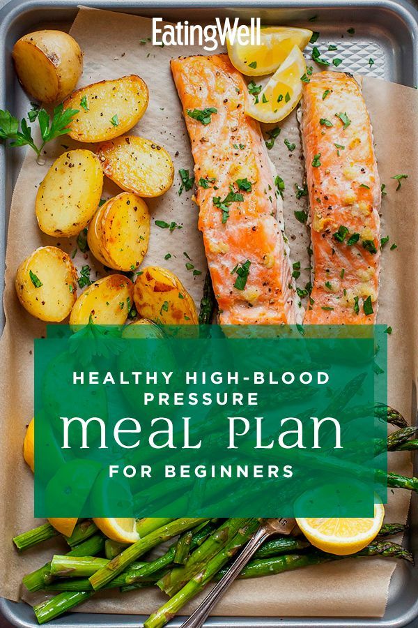 In this 7-day high-blood pressure diet plan for beginners, we map out a week of delicious recipes tailored for beginners. We keep things super simple by repeating several breakfasts and lunches, plus kept dinner easy by choosing recipes with short ingredient lists and simple steps (think one-pot recipes!). #mealplan #mealprep #healthymealplans #mealplanning #mealplanideas #healthyrecipes High Blood Pressure Diet Plan, High Blood Pressure Diet Meals, High Blood Pressure Recipes, Heart Healthy Recipes Low Sodium, High Blood Pressure Diet, Dash Diet Recipes, Blood Pressure Food, Best Diet Foods, Blood Pressure Diet