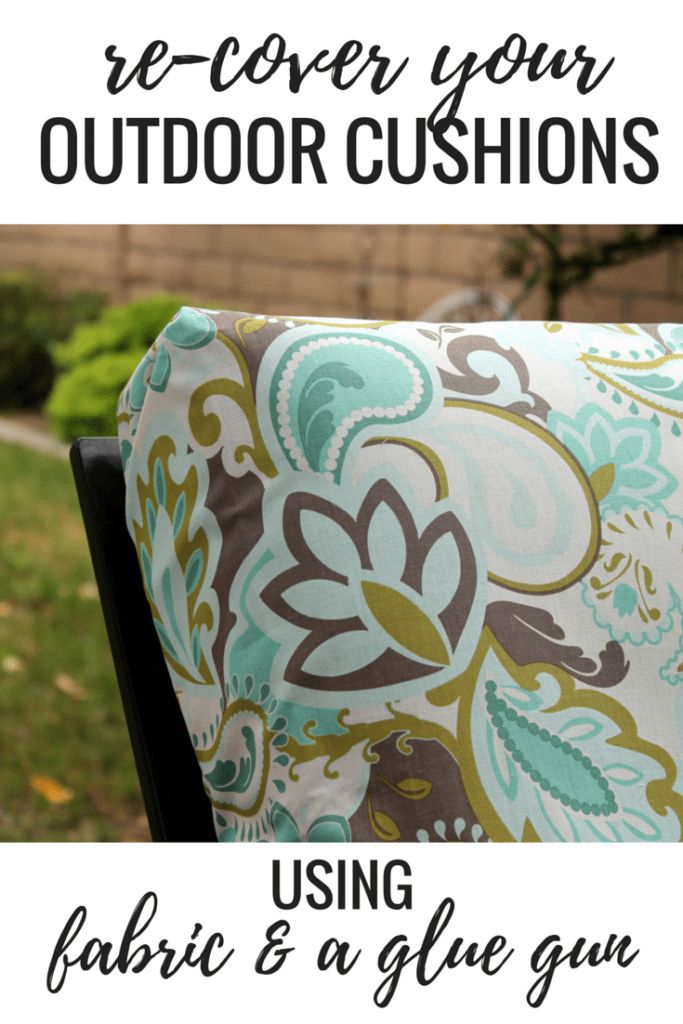 Recover Patio Cushions, Outdoor Chair Cushion Covers, Outside Cushions, Patio Cushion Covers, Used Outdoor Furniture, Patio Furniture Makeover, Cushions Diy, Sewing Cushions, Chair Cushion Covers