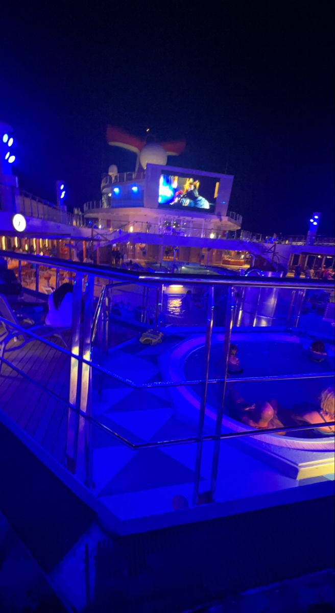 Cruise  blue lights 
Night Summer Cruise Outfits, Cruise Pics, Cruise Aesthetic, Cruise Vibes, Cruise Ship Pictures, Spring Break Cruise, Semester At Sea, Cruise Life, Cruise Pictures