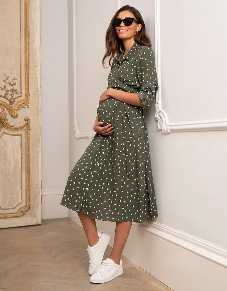 Meet Seraphine's Khaki Polka Dot Maternity & Nursing Shirt Dress - a wardrobe classic for pregnancy & breastfeeding. Modest Pregnancy Outfits, Pregnancy Work Outfits, Professional Maternity Outfits, Chic Maternity Outfits, Spring Maternity Fashion, Cool Pregnancy Outfits, Maternity Work Outfit, Modest Maternity Outfits, Fall Pregnancy Outfits