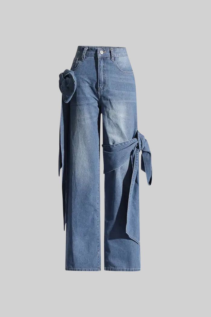 Unique Denim Pants, Chic Denim Cargo Jeans, Bow On Jeans, Unique Jeans For Women, Cool Jeans Design, Jeans With Bows, Ashanti Fashion, Upcycling Jeans Ideas, Lv Jeans