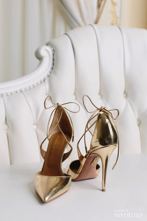 Grad Shoes, Gold Wedding Shoes, Sparkly Wedding, Shoes Cute, Prom Heels, Crystal Shoes, Gold Shoes, Crazy Shoes, Dream Shoes