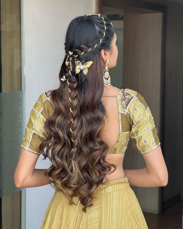 Bridal Nails Art Wedding Indian, Heir Stayl For Wedding, Girlish Hairstyles On Lehenga, Self Hairstyle, Loose Braid Hairstyles, Reception Hairstyles, Butterfly Hairstyle, Layer Dresses, Party Hairstyle