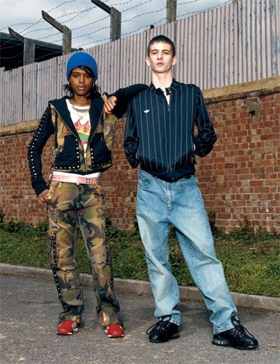 Are you dumb? Grime 2000s, Uk Garage Fashion, Uk Garage Aesthetic, 90s Uk Fashion, Uk Core, Mens Y2k Fashion, Uk Y2k, Garage Fashion, Carmen Opera