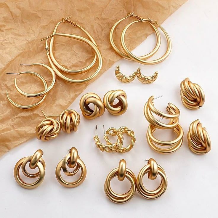 Gold Round Geometric Drop Statement Earrings | Uniqistic.com قلادات متدلية, Geometric Statement Earrings, Pom Pom Earrings, Retro Fashion Women, Earring Fashion, Types Of Earrings, Color Earrings, Style Moodboard, Alloy Earrings