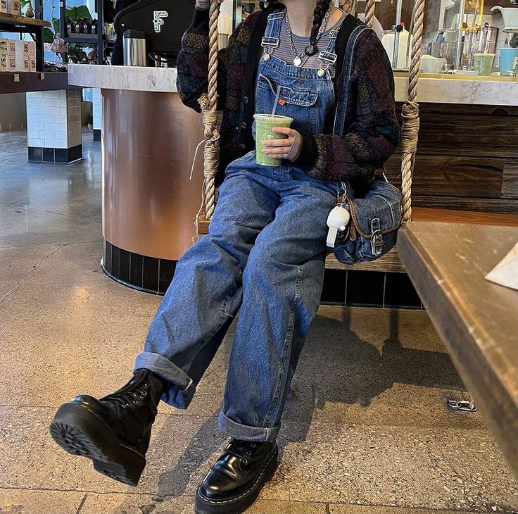 Emo Overalls Outfit, Edgy Pumpkin Patch Outfit, Midsize Dungarees Outfit, Overall With Flannel Outfit, Virgincore Outfit, Brown Turtleneck Outfit Layering, Grunge Outfits Overalls, Outfits With Dungarees, Overall Pants Outfit Fall