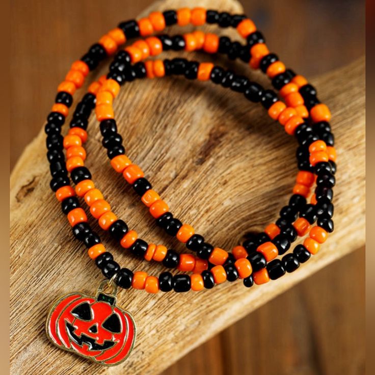 This Necklace Is A Trendy And Unique Addition To Your Jewelry Collection. Its Length Is Long Enough For Stylish Layering. Playful Pumpkin Face Pendant For Halloween Fun. Intricate Rice Beaded Design Adds Versatility. Halloween Beaded Jewelry, Beaded Halloween, Xmas 2024, Face Pendant, Halloween Beads, Halloween Necklace, Pumpkin Face, Rice Bead, Orange Pumpkin