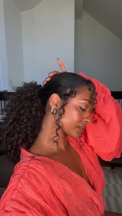 Playful slick back ponytail tutorial 🍓✨ #curlyhairstyles #curlyhair Slick Ponytail Curly Hair, Curly Slick Back Ponytail, Slick Back Curly Ponytail, Sleek Curly Ponytail, No Part Slick Back, Slick Back Curly Hair, Slick Back Ponytail, Back Ponytail, Slick Ponytail