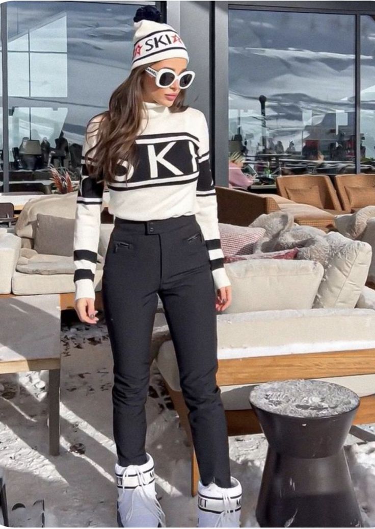 Cute Apres Ski Outfits, 2023 Ski Outfits, Ski Outfits For Women 2023, Après Ski Outfit, Vail Outfits Winter, Courchevel Outfit, Women’s Ski Outfit, Apre Ski Outfits, Ski Pants Outfit