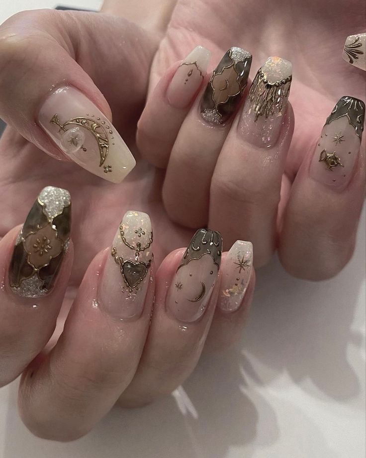 Midevil Nail Art, Victorian Style Nails, Academia Nails Aesthetic, Fantasy Wedding Nails, Dark Academia Nails Aesthetic, Victorian Nails Designs, Light Academia Nails, Vintage Nails Aesthetic, Medieval Nails